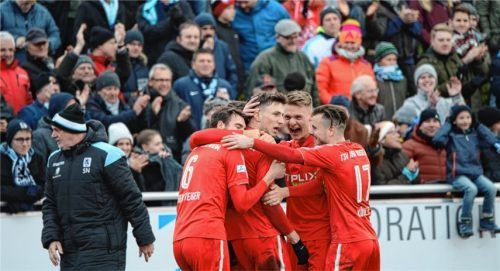Die Regionalliga Bayern wird für den TSV 1860 Rosenheim auch in der Saison 2018/19 jede Menge emotionaler Momente bereithalten. Fotos ru/re