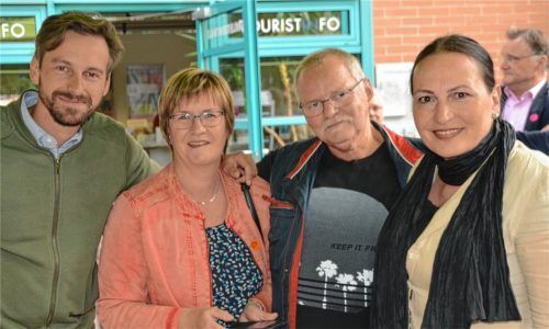 Einer der Höhepunkte für das Ehepaar war das Treffen mit den beiden „Rosenheim Cops“-Schauspielern Ben Blaskovic und Ursula Maria Burkhart.