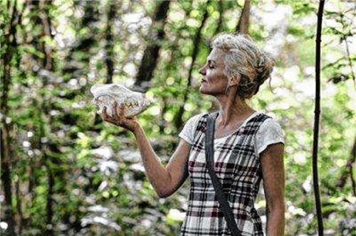 Faszinierend: Autorin Barbara Geiger als Editha Filmine Brehm. Foto  Karsten Bartel