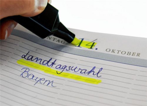 Für die Aschauer wird wohl zur Landtagswahl am 14. Oktober ein weiterer Eintrag in den Terminkalender erfolgen müssen. Denn an diesem Tag soll auch über den Bürgerentscheid zur Sporthalle abgestimmt werden. Foto dpa