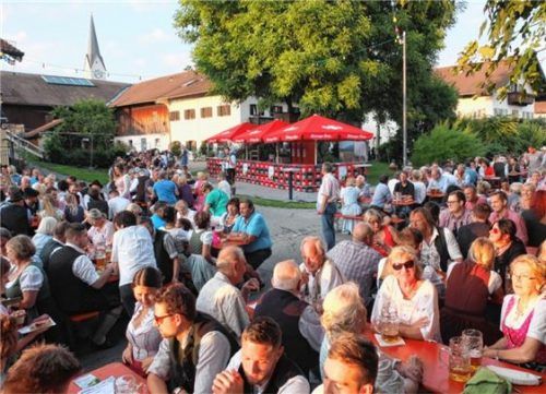 Gelungene Premiere des Panger Dorffestes