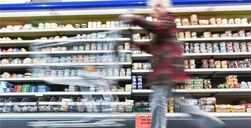 Jetzt pressiert‘s: Der Riederinger Gemeinderat möchte, dass am Tag der Landtagswahl, 14. Oktober, auch ein Bürgerentscheid stattfindet, der darüber entscheiden soll, ob es in der Gemeinde einen Lebensmittelmarkt braucht. Foto  dpa