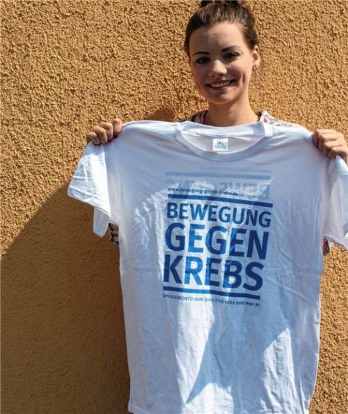 Johanna Krapf hat auch die T-Shirts für die Aktion bereits bekommen. Foto Fleindl