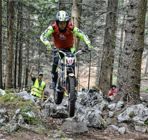 Jonas Widschwendter von der MTG Kiefersfelden gewann in Hohenberg in Niederösterreich den dritten Lauf zur österreichischen Trial-Staatsmeisterschaft.Foto Hengl