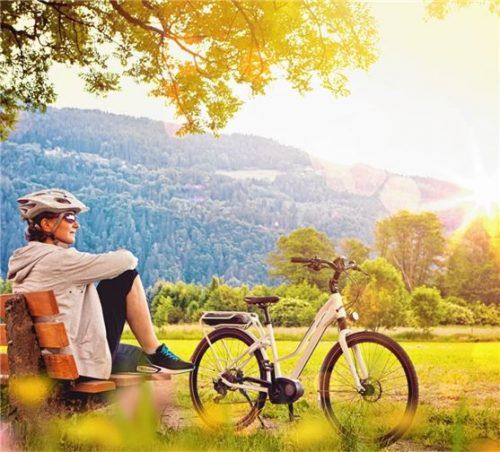 Kleine Auszeiten, mehrfach übers Jahr verteilt, können ähnlich entspannend wirken wie ein langer ausgedehnter Urlaub. Foto  djd/www.kurzurlaub.de/AdobeStock