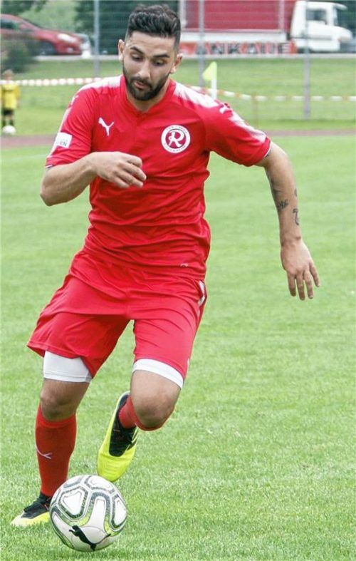 Neu beim TSV 1860 Rosenheim: Linor Shabani, der aus Traunstein zurückkehrte.Foto Fehrmann