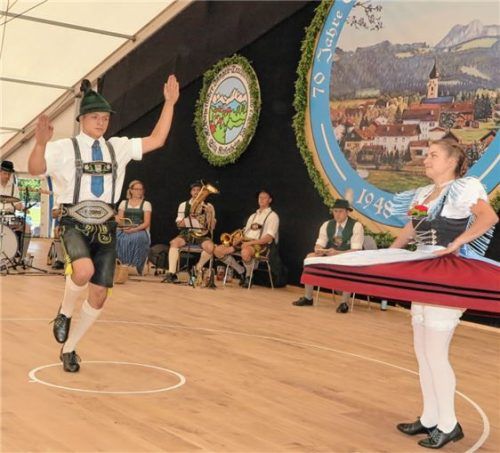 Plattelte sich auf den ersten Platz: Sebastian Hauser (Lauterbach), Sieger der AK V, bei seinem Auftritt.Fotos re