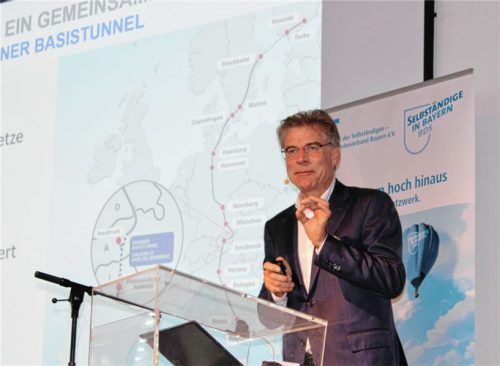 Professor Dr. Konrad Bergmeister begleitet das Projekt Brennerbasistunnel seit 2006. Er ging das Thema aus der europäischen Perspektive an. Foto Heinz