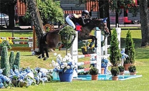 Unter den Top Fünf bei den Ponyspringreitern