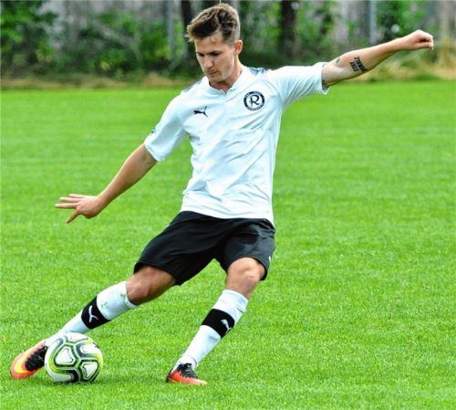 Wiggerl Räuber ist nach der Rotsperre von Kapitän Matthias Heiß einer der spielbestimmenden Sechziger-Akteure.Foto Neumeier