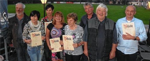 Zahlreiche Ehrungen (von links): Franz Xaver Kaiser, Monika Reiss, Antonie Aschenwald, Lieselotte Liedl, Armella Macziol, Reinhard Stadler, Josef Kaiser, Peter Seehuber.Foto re