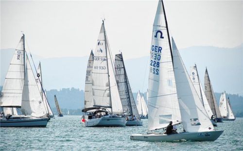 81 Boote starteten beim Weitsee-Rennerts des WV Fraueninsel. Foto  Niessen