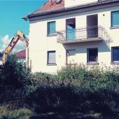 <p>Abrissbagger am Werk.Foto graf</p>