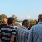 <p>Bewundert wurde der Ausblick – durchaus auch auf die benachbarten, ebenfalls neuen Wohnhäuser.</p>
