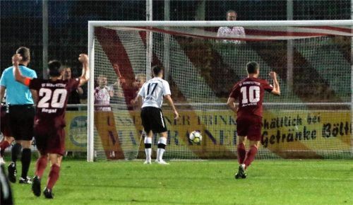 Die Entscheidung: Das 1:0 für Heimstetten fiel in der Nachspielzeit. Fotos  Fehrmann