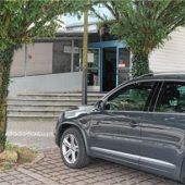 Ruhebänke vor „Freiraum 36“ abgebaut