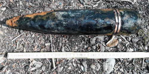 Diese Sprenggranate haben Kinder im Langbürgner See gefunden. Foto Wasserschutzpolizei
