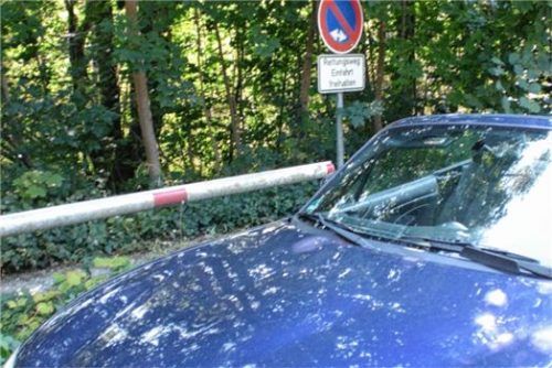 Ein klare Ansage mit Verweis auf den Rettungsweg: Hier soll nicht geparkt werden...Fotos  Müller