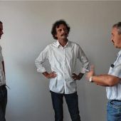 <p>Im Gespräch: Bürgermeister Kloo und die Planer Florian Nikol (links) und Michael Burkhardt.</p>