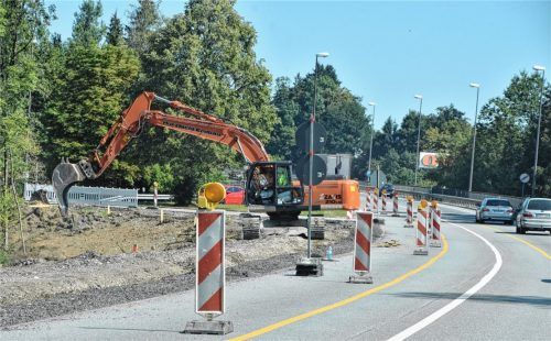 Immer wieder kracht es beim Einfahren auf die Staatsstraße 2095. Eine Einfädelspur soll die Situation an der Anschlussstelle Ziegelberg entschärfen.Foto schlecker