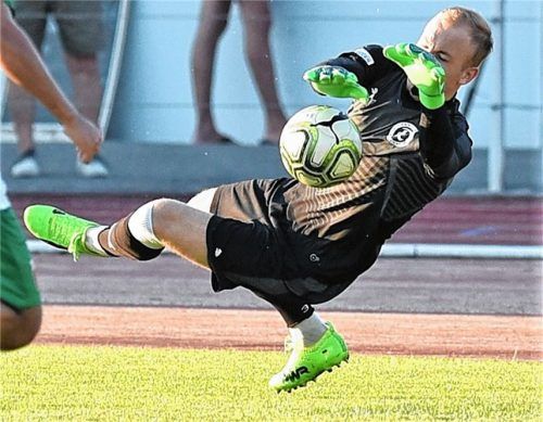 Ist auch heute wieder gefordert: 1860-Torwart Mario Stockenreiter.Foto Ziegler