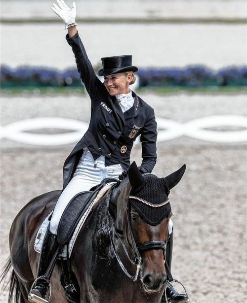 Jessica von Bredow-Werndl ist für die Weltreiterspiele in den USA nominiert.