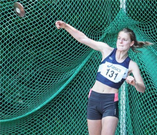 Johanna Mußner vom TSV Bad Endorf wurde Oberbayern-Meisterin im Block Wurf der Jugend W13.Foto Stuffer