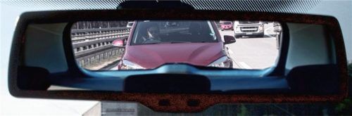 Leider keine Seltenheit auf deutschen Straßen: Rücksichtslose Autofahrer interessieren sich nicht für den Sicherheitsabstand. Und das hat oft fatale Folgen. Foto  DVR/mid/akz-o