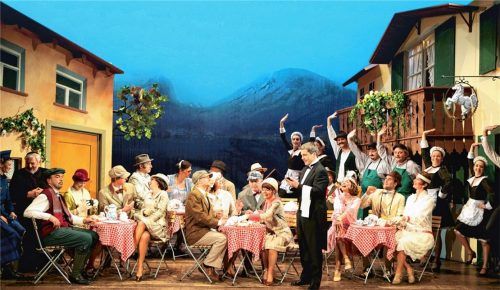 Was wünscht sich das Publikum im Waldkraiburger Haus der Kultur? Operette, wie „Im weißen Rössl“, das heuer am 23. November gegeben wird, Schauspiel, Kabarett, Klassik, Ballett, Schlager? Auch darüber soll die Umfrage Aufschluss geben?Foto  Freies Landestheater Bayern