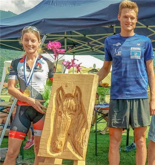 Nicole Fahrngruber und Julian Erhardt, beide Triathlon Grassau, sind die Sieger der siebten Auflage des Wössner Halbmarathons. Trockenes Sommerwetter und beste Bedingungen ermöglichten Erhardt eine neue Bestzeit in der Historie der Veranstaltung.Foto Flug