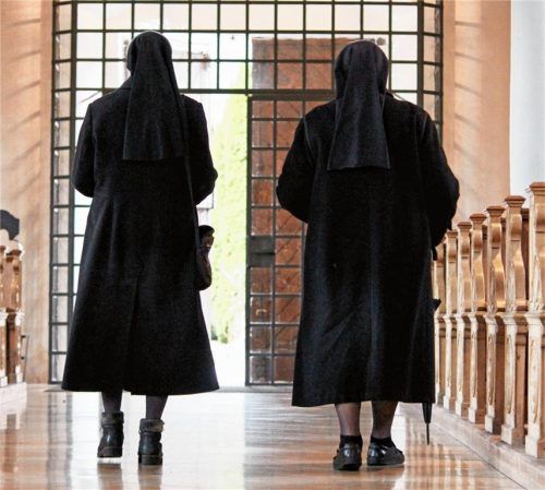 Pfia God und auf Wiedersehn