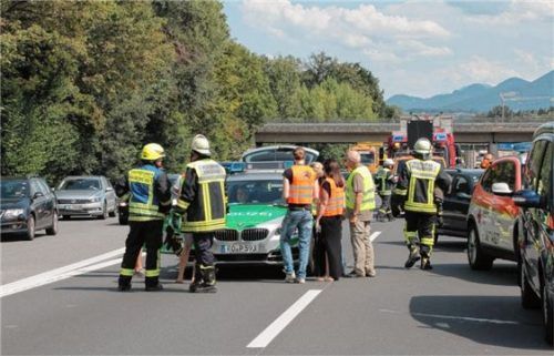 Rollerfahrer nach Sturz schwer verletzt