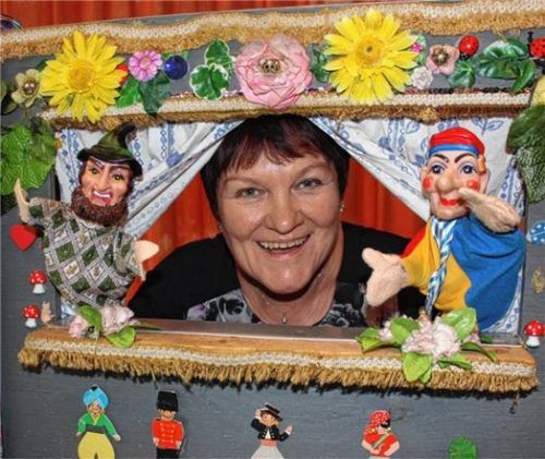 „Seid ihr alle da?“ Marie Luise Kaiser freut sich, dass ihre Stücke so gut ankommen. Fotos Fleindl