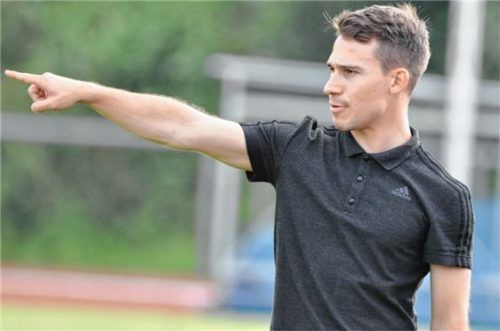 Trainer Stephan Thalhammer hat mit dem TSV Bad Endorf ein Derby gegen den ASV Au vor der Brust.Foto Neumeier