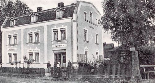 Um 1906 entstand diese Aufnahme. Aus der südwestlichen Tür sind bereits Fenster geworden.