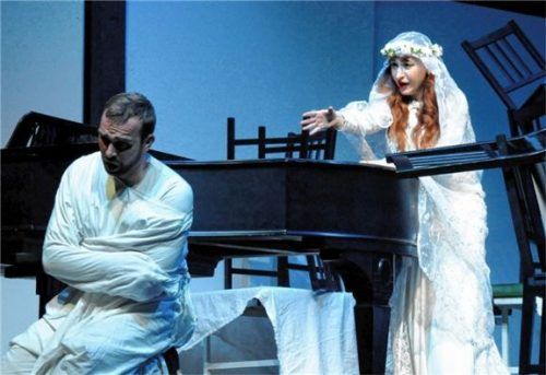 Vom Publikum stürmisch gefeiert: Modestas Sedlevicius als Orfeo und Maryna Zubko als Eurydice. Foto Verena v. Kerssenbrock