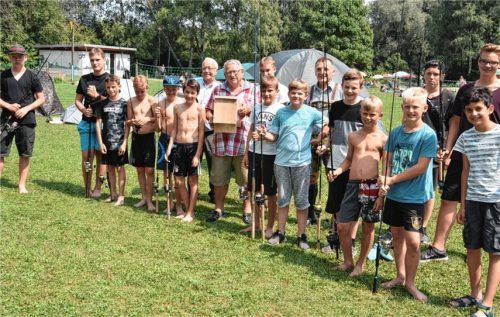 Zeltlager der Fischerjugend: Spaß am Naturschutz