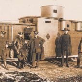 Mit dem Panzerauto gegen das rote München