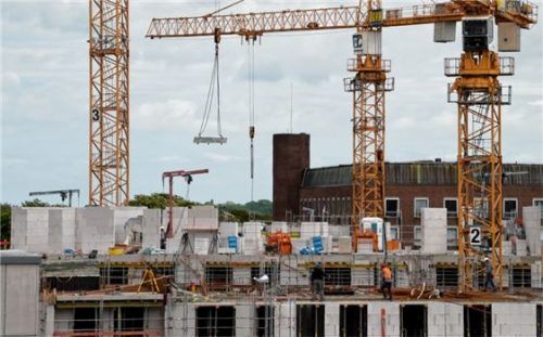 Aus dem Wohnungsbau kommen für die Betriebe im Ausbaugewerbe auch 2018 die meisten Aufträge. Foto dpa