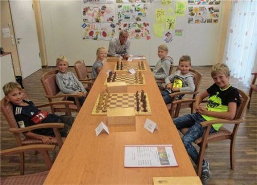 Der jüngste Schüler gewinnt das Turnier
