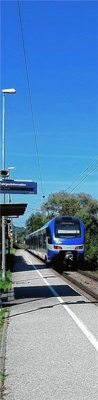 Die Bahn verbindet die einzelnen Gewerbegebiete in Bruckmühl.