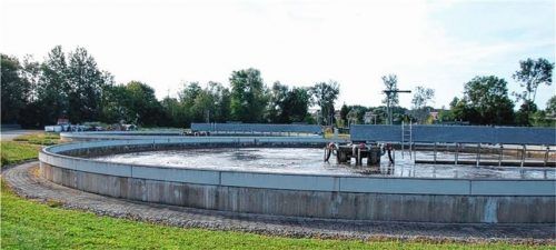 Die Kläranlage in Mühldorf hat die Grenzwerte beim Niederschlagswasser leicht überschritten. Die Stadt muss eine erhebliche Abgabe leisten. Foto  sb