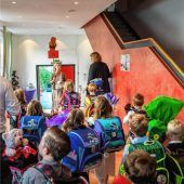 <p>Die Schultüte gepackt – und ab ins Klassenzimmer. Genau 164 neue Schulkinder gibt es in Kolbermoor.</p>