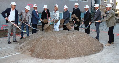 Erster Spatenstich für Erweiterung des Kreisjugendamtes