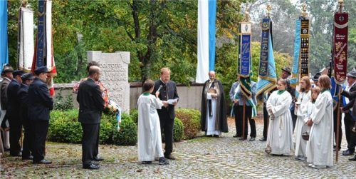 In Prutting der Kriegstoten gedacht