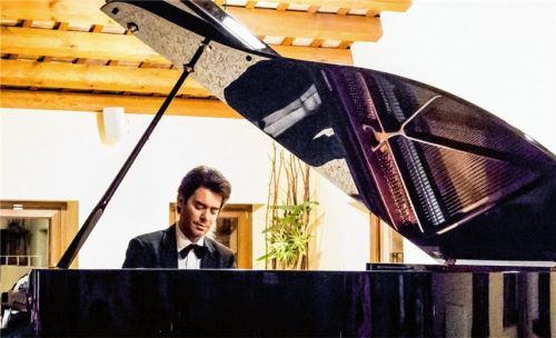 „Klassik am Land“ im Mettenheimer Kulturhof: Am kommenden Samstag mit dem Pianisten Marco Alesi. Foto Marco Alesi