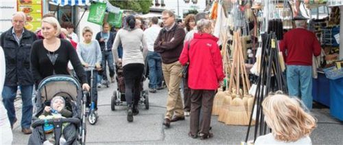 Markttreiben am Sonntag.