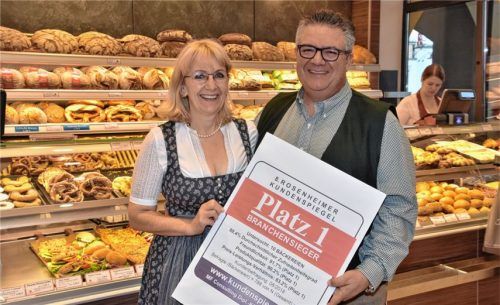 Mit Freundlichkeit und Qualität gepunktet – Marianne und Willy Bergmeister können zu Recht stolz auf ihr Unternehmen und ihr Team sein. Foto  schlecker