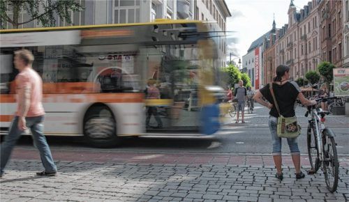 Mit Lücken im Öffentlichen Personennahverkehr befasst sich das Mobilitätskonzept, das die Stadt und der Landkreis Rosenheim in Auftrag gegeben haben. Die Studie soll auch Vorschläge zur Verbesserung des Angebots machen.Foto re
