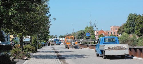 Neue Feinschicht für die Untere Mangfallstraße
